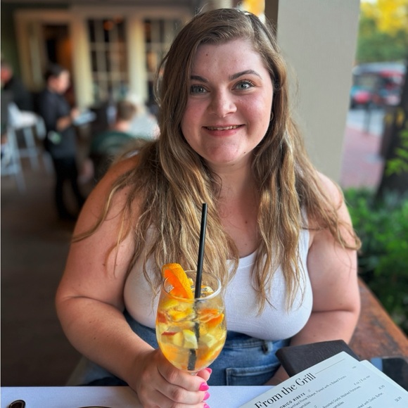 LAUREN IS LIVE!! ❣️❣️LIKE this to be notified when I go live on posh! - Picture 7 of 7